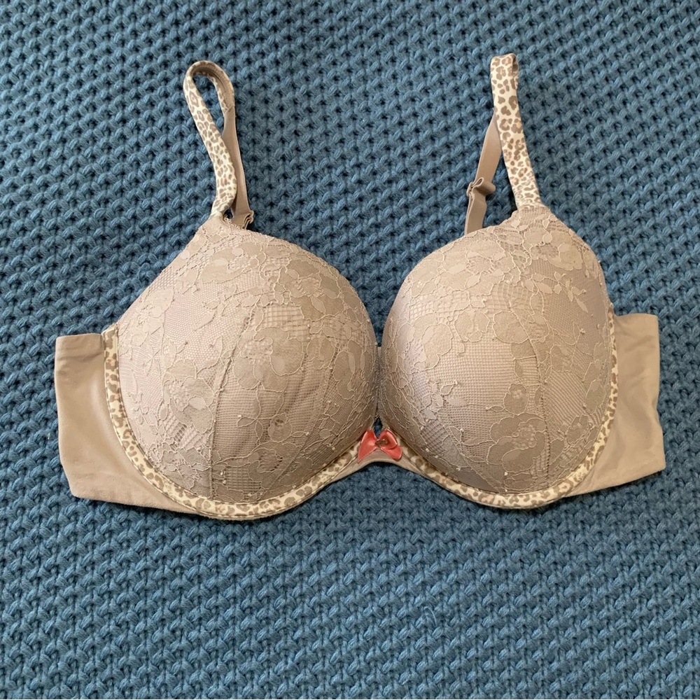 Victoria's Secret Taupe Lace Bra with Animal Print Pink‎ Bow Size 38D